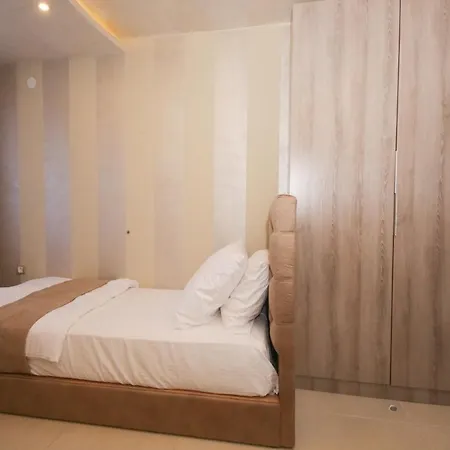 Bajadera Lux Βελιγράδι