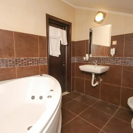 Bajadera Lux מלון 2*