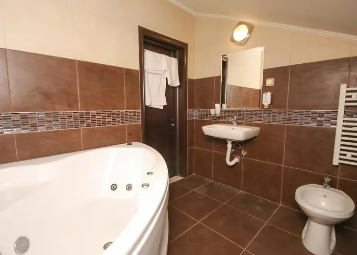 Bajadera Lux Hotel 2*