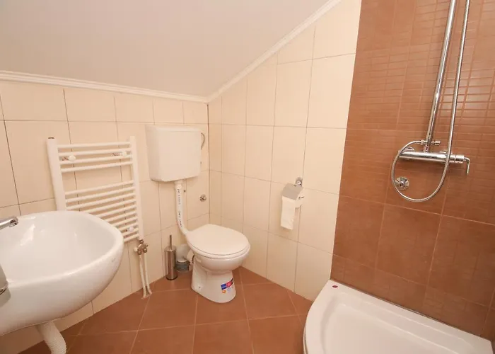 Bajadera Lux Hotel 2*